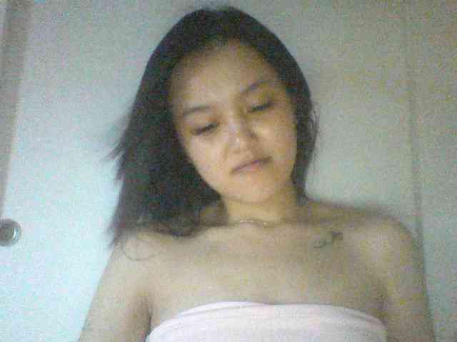 Alina-2k webcam