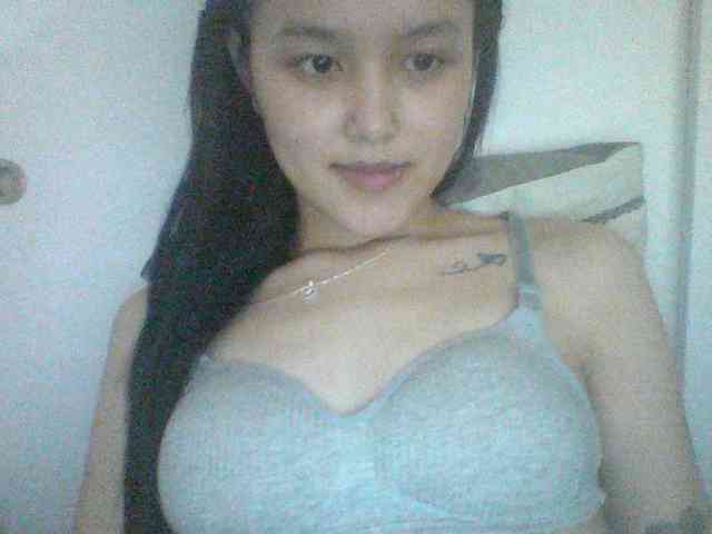 Alina-2k webcam