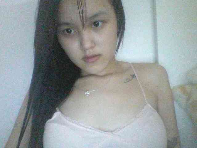 Alina-2k webcam