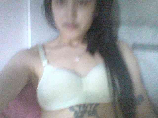 Alina-2k webcam