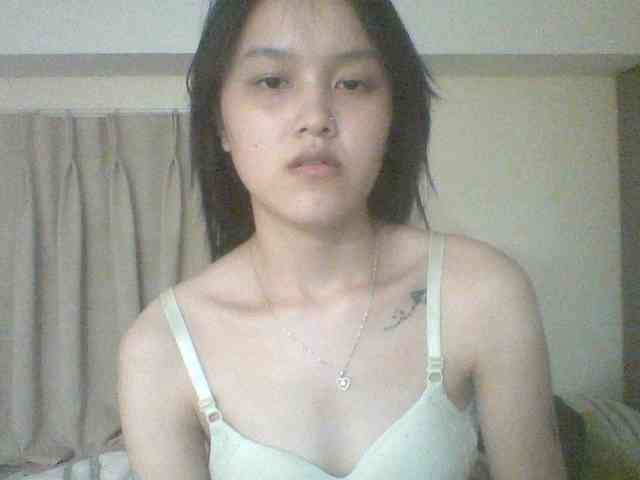 Alina-2k webcam