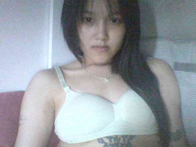 Alina-2k webcam