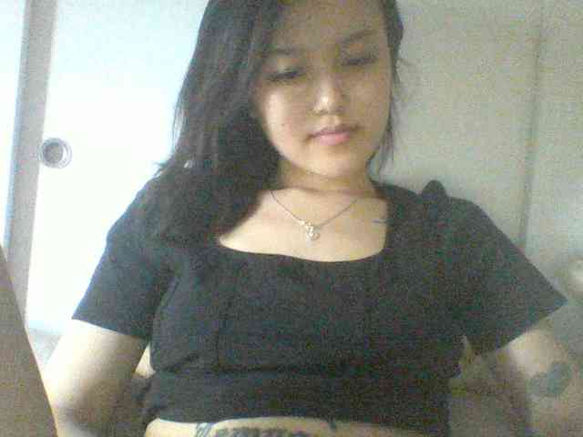 Alina-2k webcam