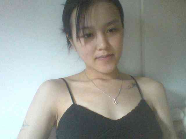 Alina-2k webcam