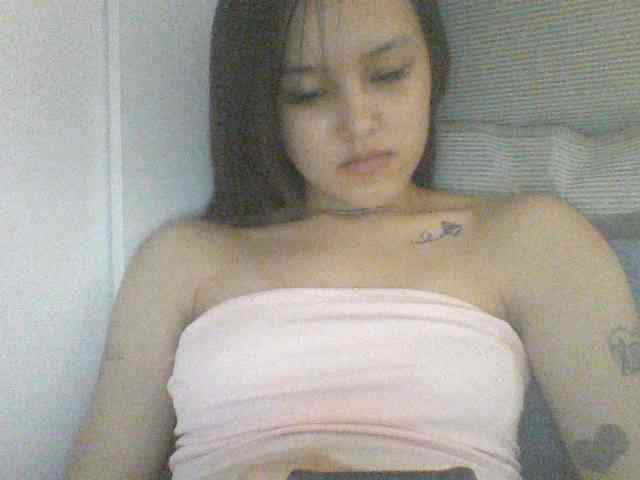 Alina-2k webcam