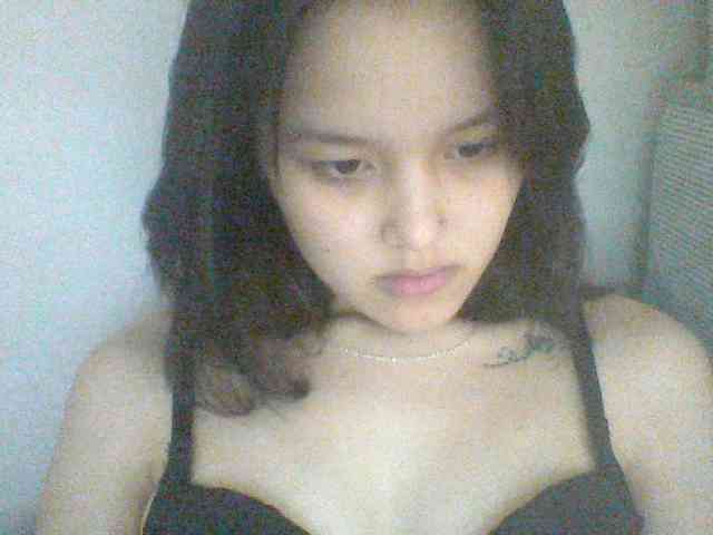 Alina-2k webcam