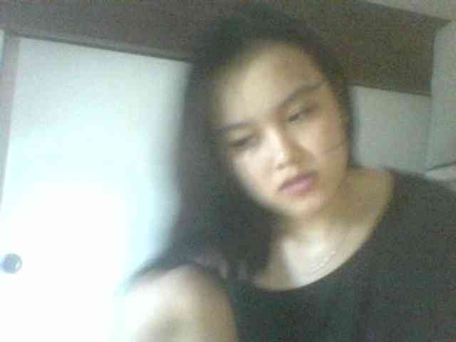 Alina-2k webcam