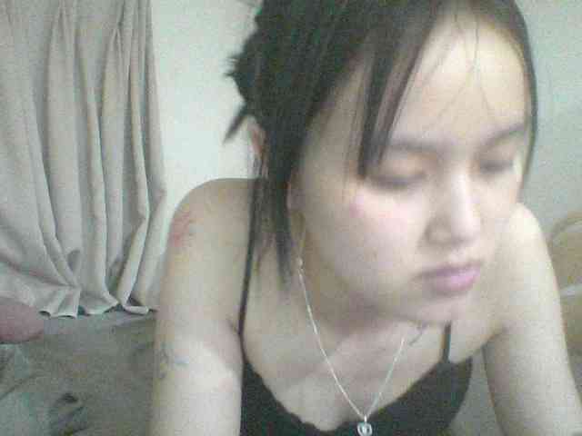 Alina-2k webcam