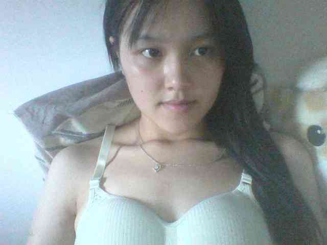 Alina-2k webcam