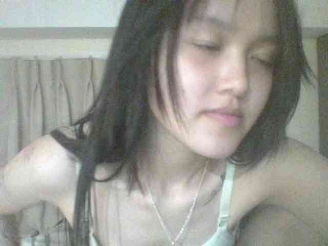Alina-2k webcam