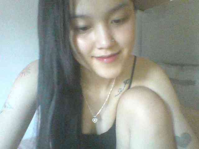 Alina-2k webcam
