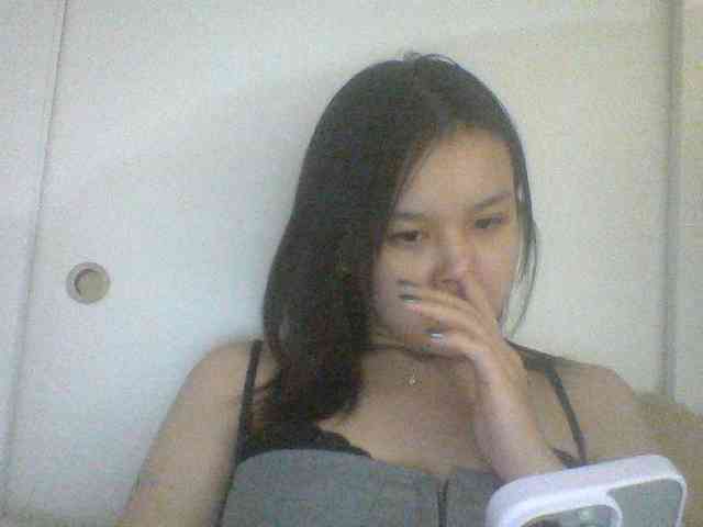 Alina-2k webcam