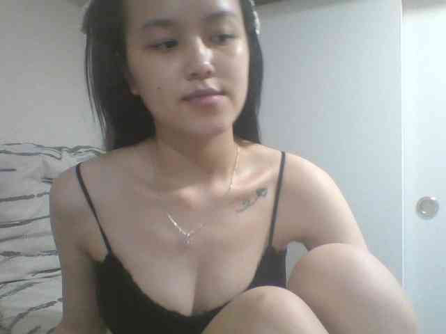 Alina-2k webcam