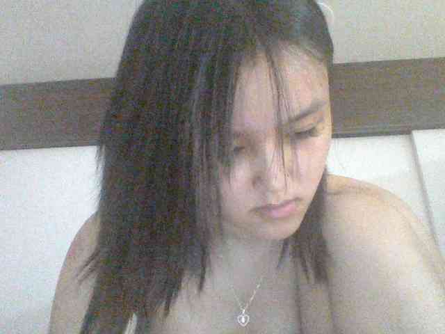Alina-2k webcam
