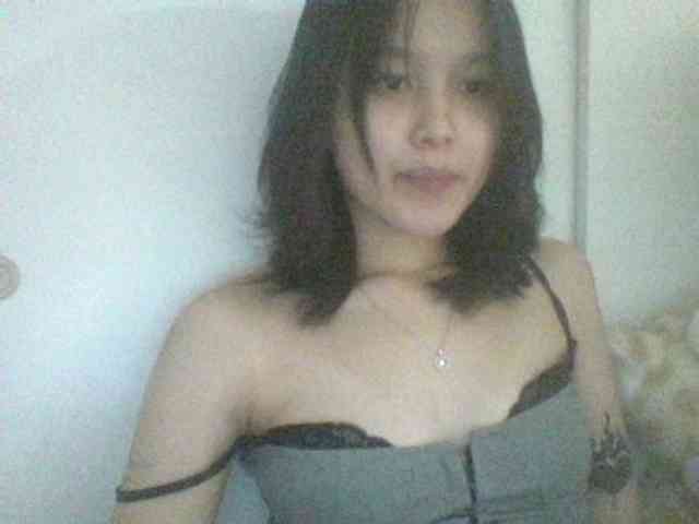 Alina-2k webcam