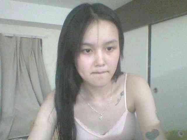 Alina-2k webcam