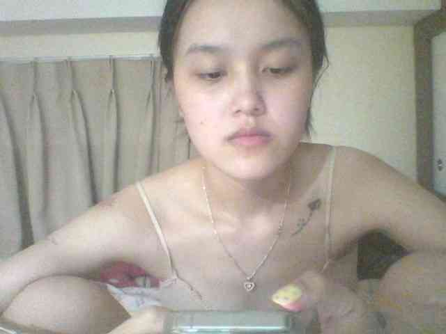 Alina-2k webcam