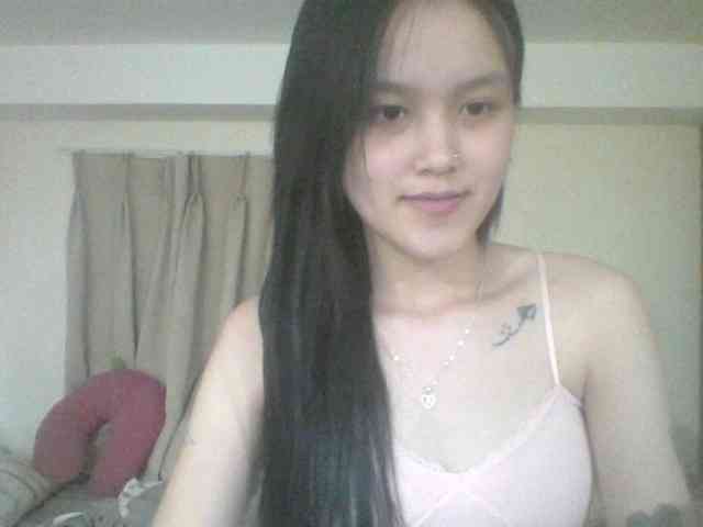 Alina-2k webcam