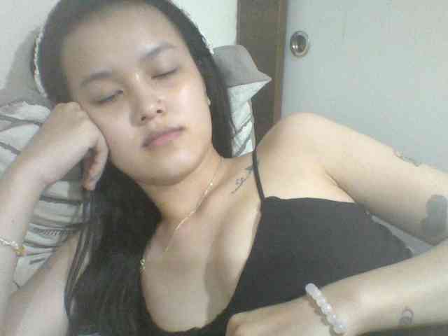 Alina-2k webcam
