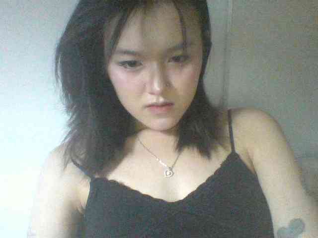 Alina-2k webcam