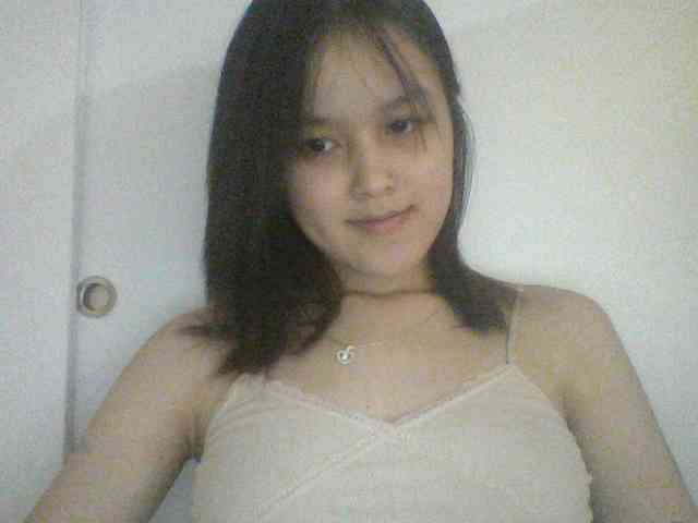 Alina-2k webcam