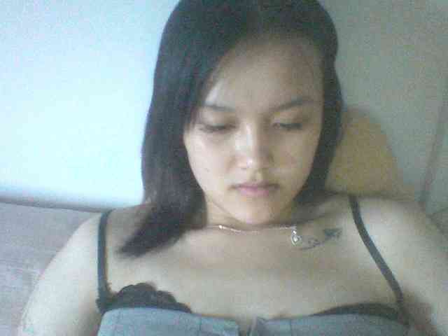 Alina-2k webcam