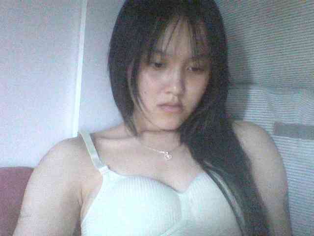 Alina-2k webcam