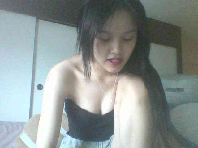 Alina-2k webcam