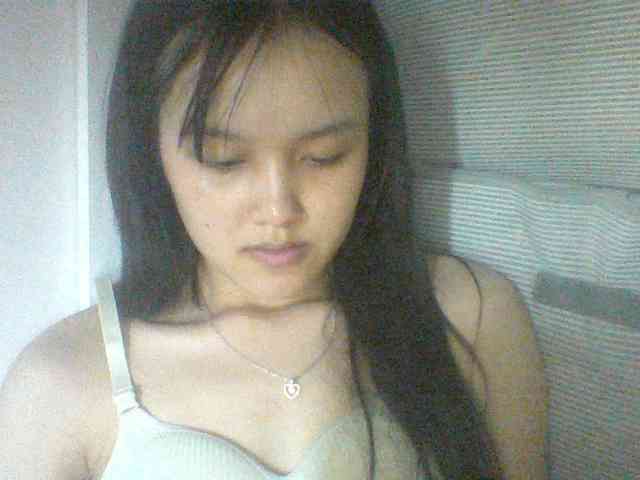 Alina-2k webcam
