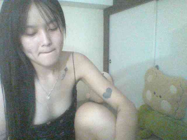 Alina-2k webcam