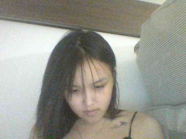 Alina-2k webcam