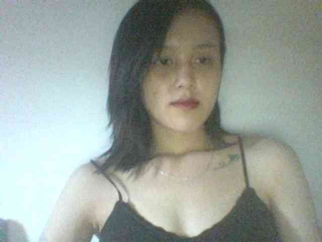 Alina-2k webcam