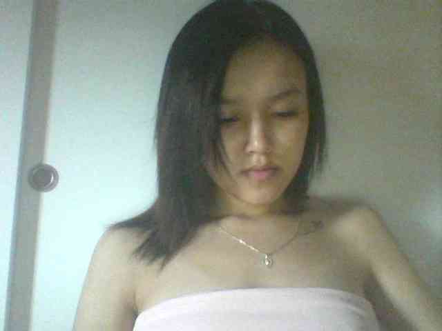 Alina-2k webcam