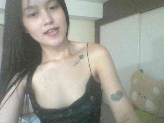 Alina-2k webcam