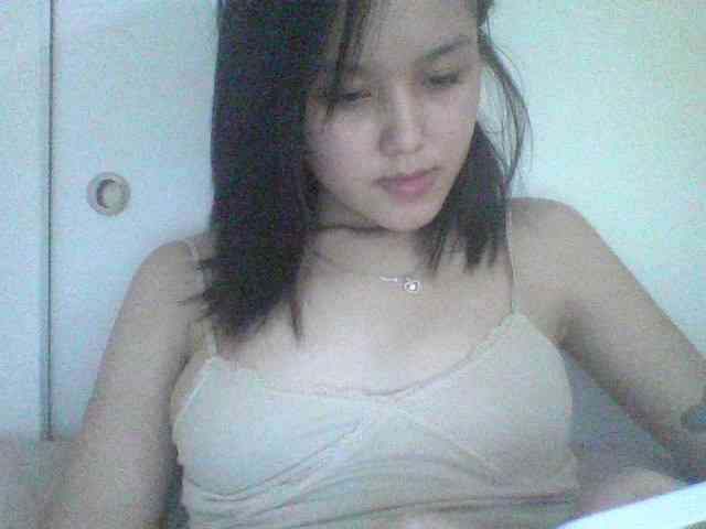 Alina-2k webcam