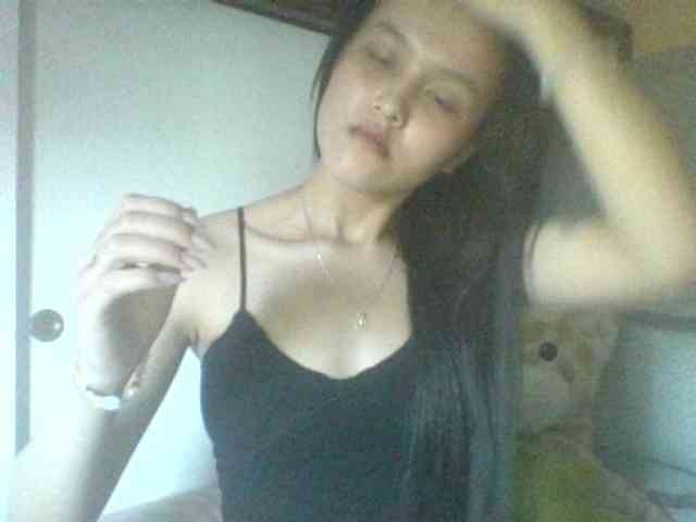 Alina-2k webcam