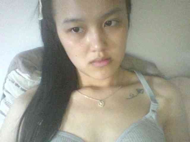 Alina-2k webcam