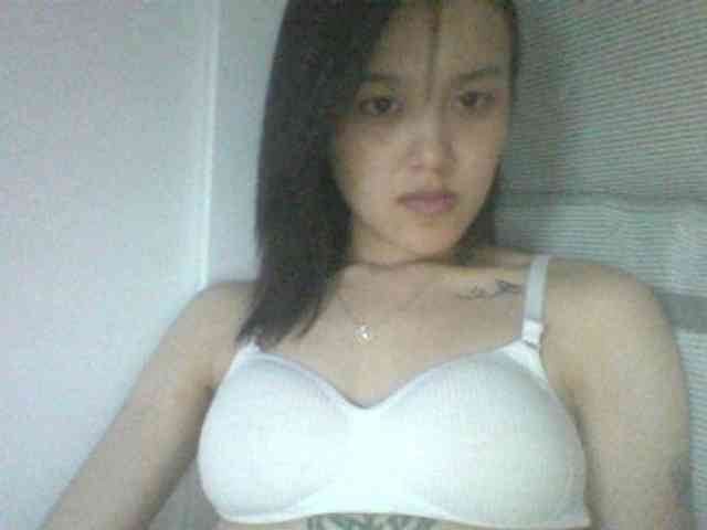 Alina-2k webcam
