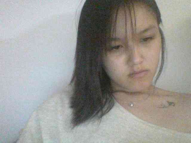 Alina-2k webcam
