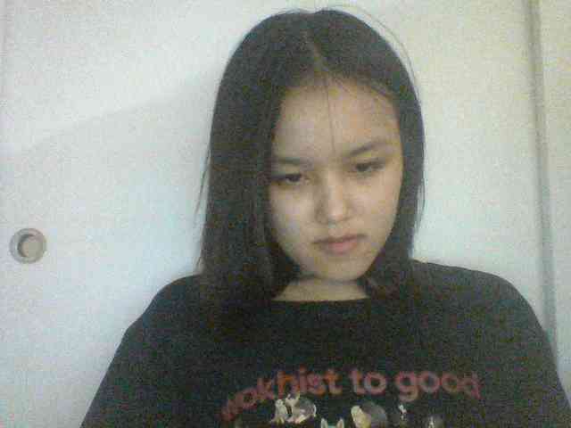 Alina-2k webcam