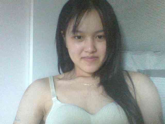 Alina-2k webcam
