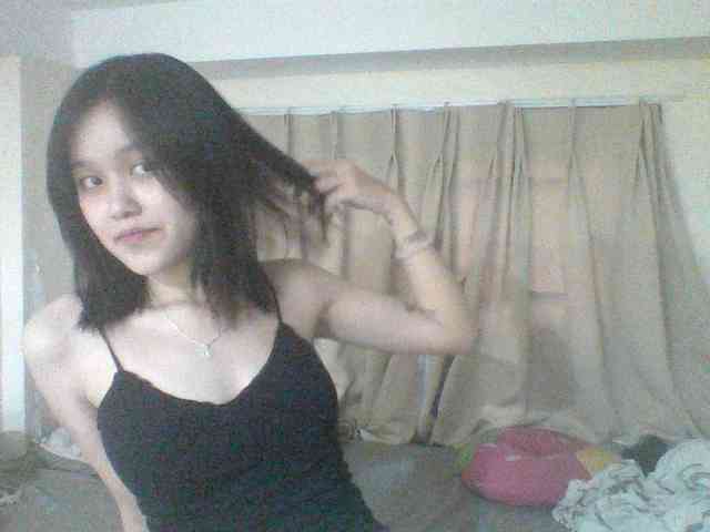 Alina-2k webcam