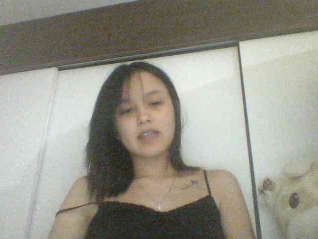 Alina-2k webcam