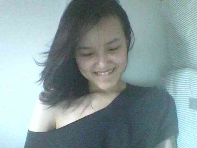 Alina-2k webcam