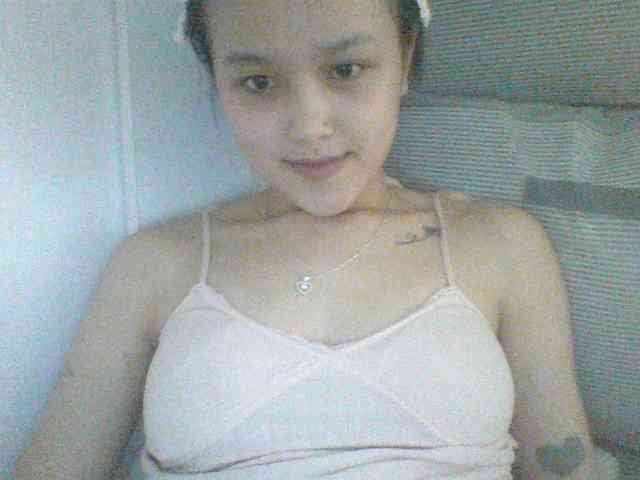 Alina-2k webcam