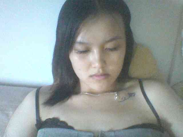 Alina-2k webcam