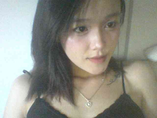 Alina-2k webcam