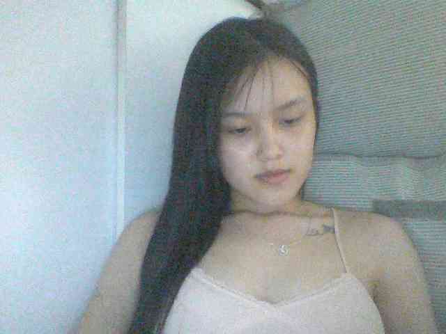 Alina-2k webcam