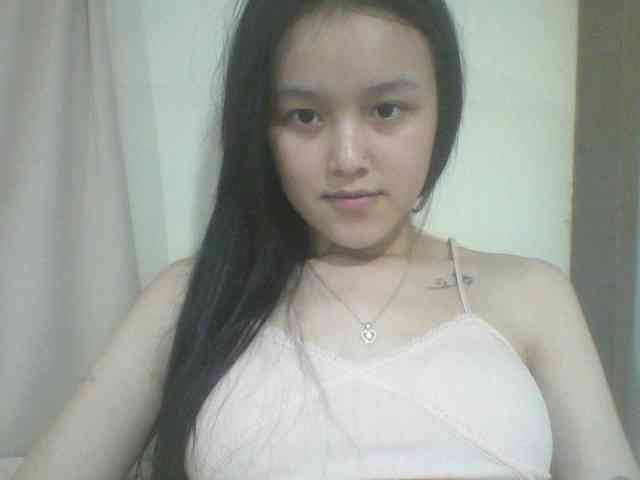 Alina-2k webcam