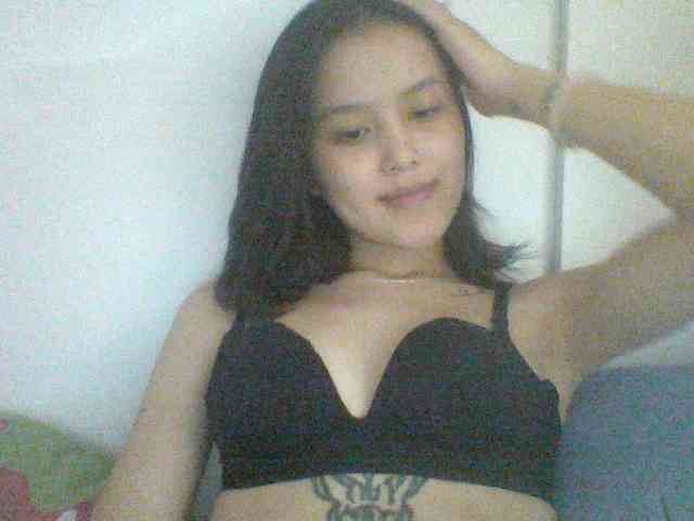 Alina-2k webcam